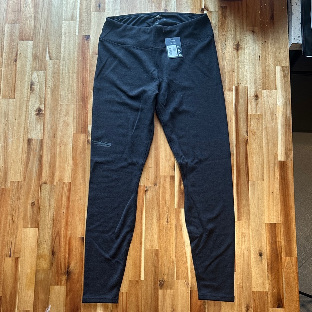 Black Sitka mid-waisted Leggings